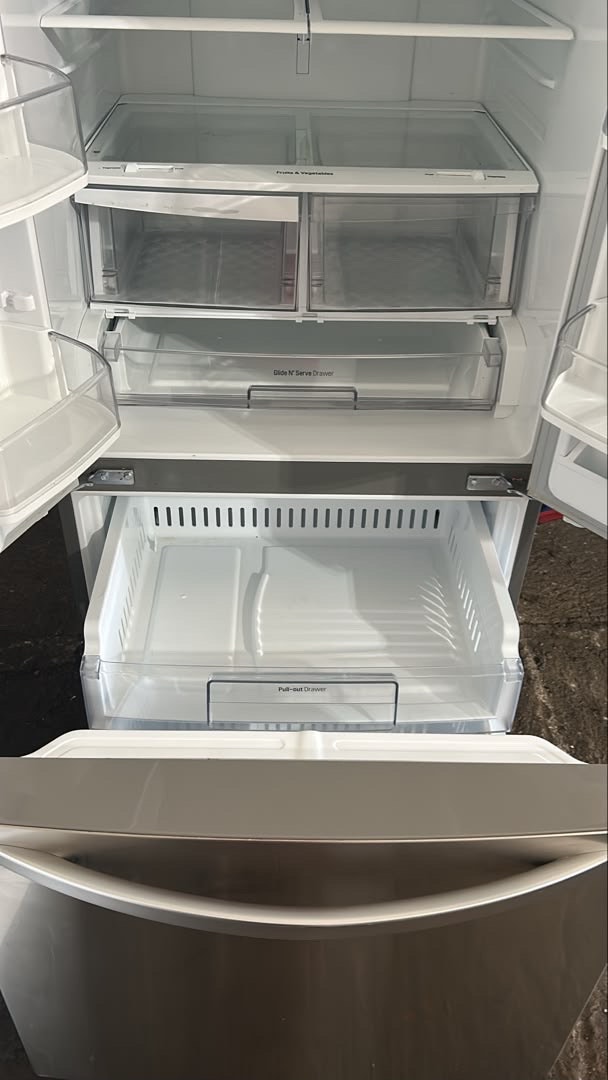 LG French Door Refrigerator - photo 3