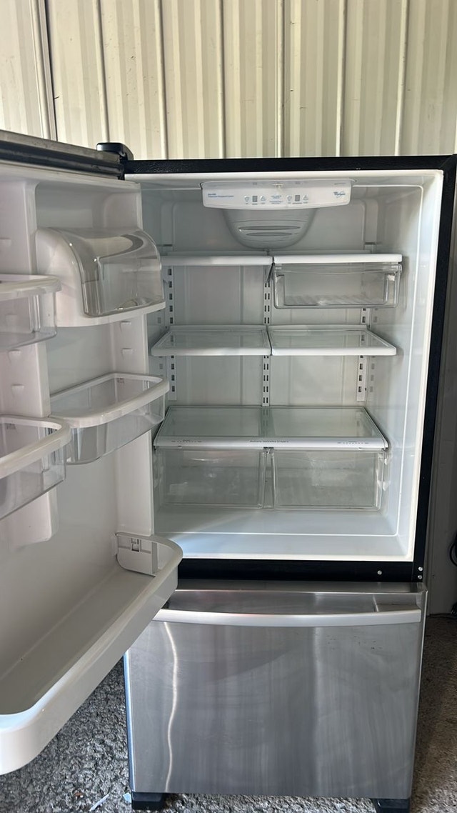 Refrigerator in good condition - photo 2