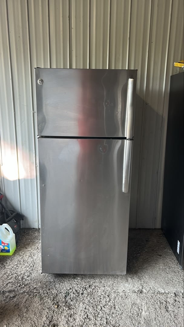 GE Refrigerator