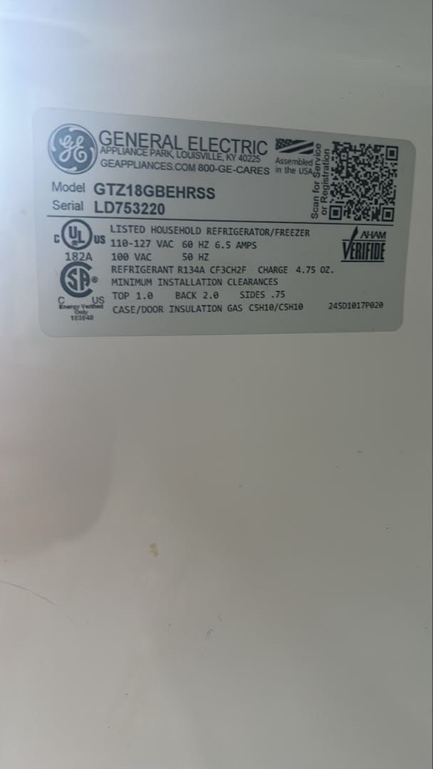 GE Refrigerator - photo 3