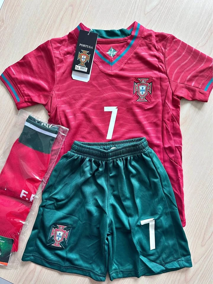 Ronaldo Portugal Kids Kit - Sizes 18, 20