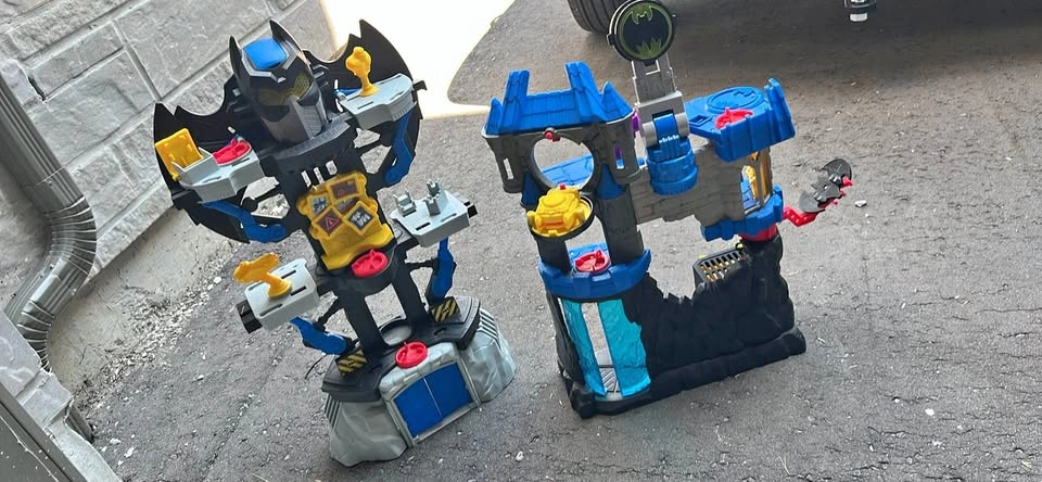 Fisher-Price Imaginext Batcave and Transforming Bat-Bot