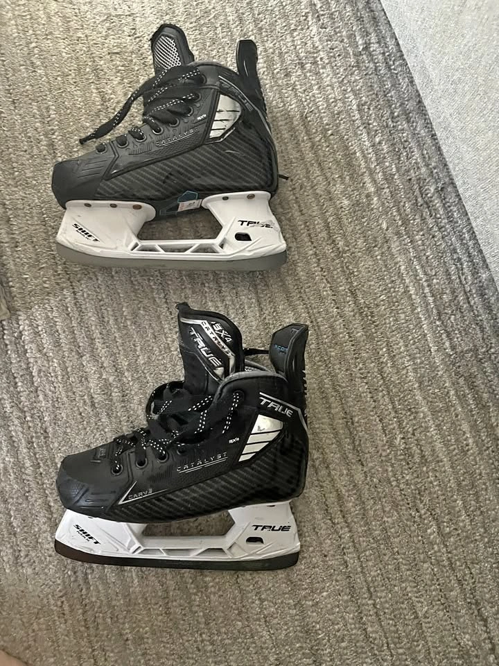 True Catalyst 9X4 Junior Hockey Skates Size 2.5