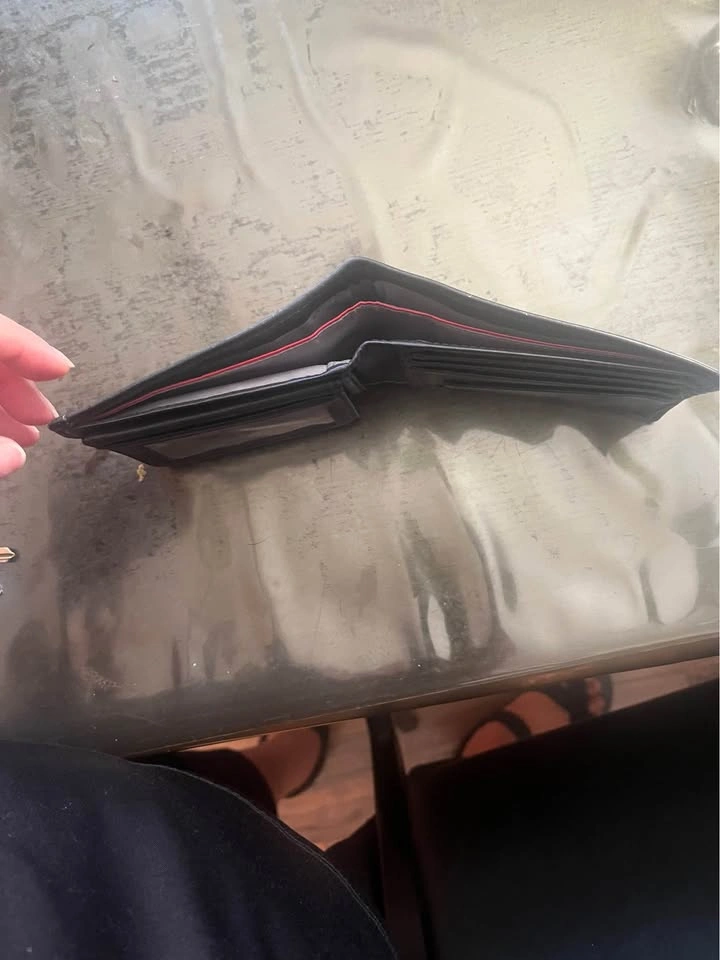 Tumi Men's Bifold Wallet cash & pick up only - photo 3