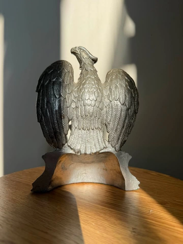 Pair of Vintage Cast Metal American Eagle Bookends - photo 5