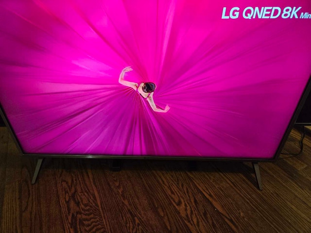 LG 43 inch 4K UHD 2160p HDR10 WebOS Smart TV - photo 2
