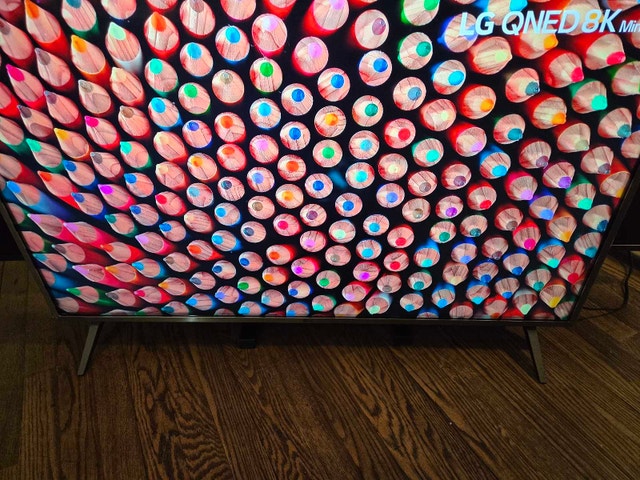 LG 43 inch 4K UHD 2160p HDR10 WebOS Smart TV - photo 3