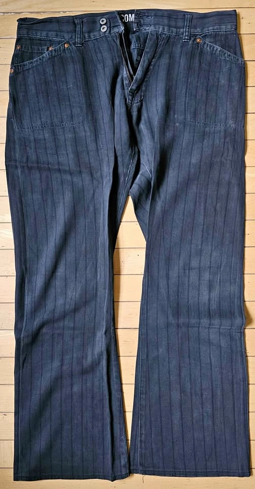 Vintage GUESS Company Dark Grey Pinstripe Wide Leg Jeans 34x32