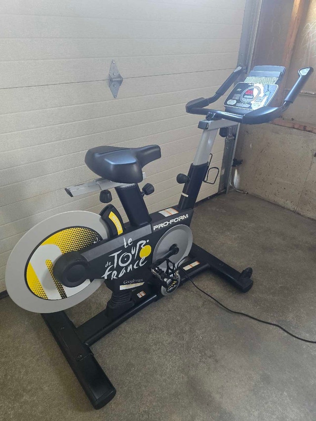 PROFORM TOUR DE FRANCE STATIONARY EXERCISE BIKE CYCLING - MINT