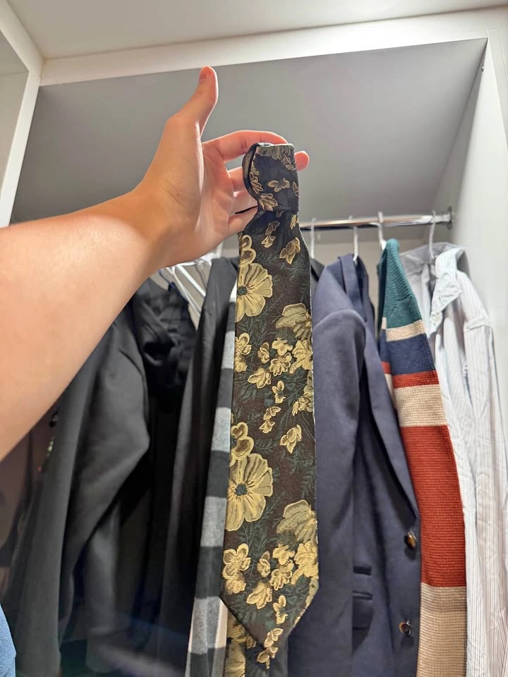 Designer tie