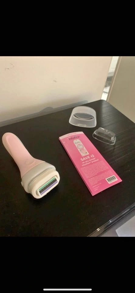Intuition Pink Razor