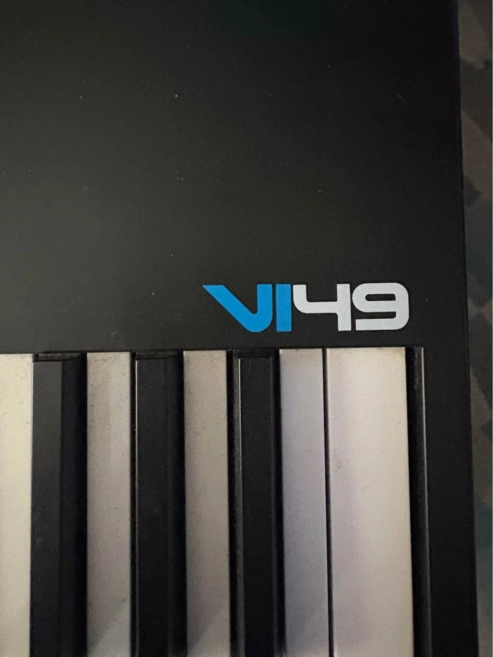 Alesis VI49 MIDI Keyboard Controller - photo 4