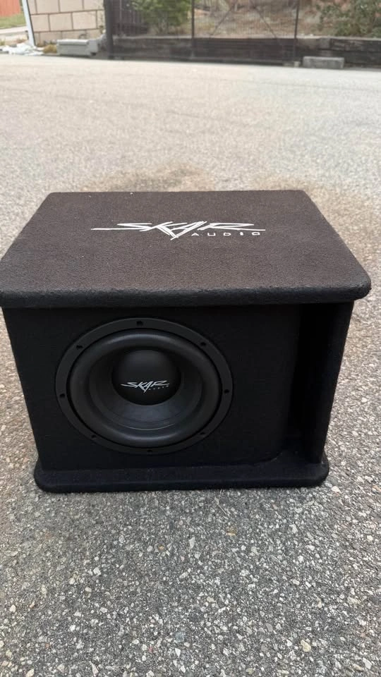Skar Audio Subwoofer and Dual 600W Amp with Wiring Kit - photo 3