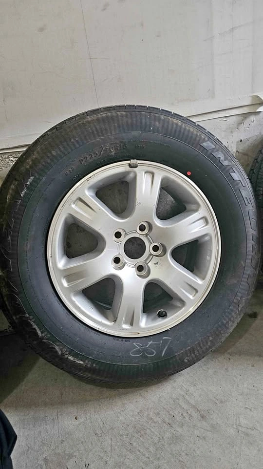 225/70R16 Tire and Wheel ( Alloy Rim)