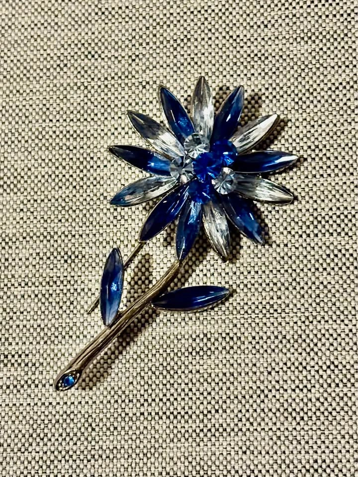 Blue Rhinestone Brooch - photo 4