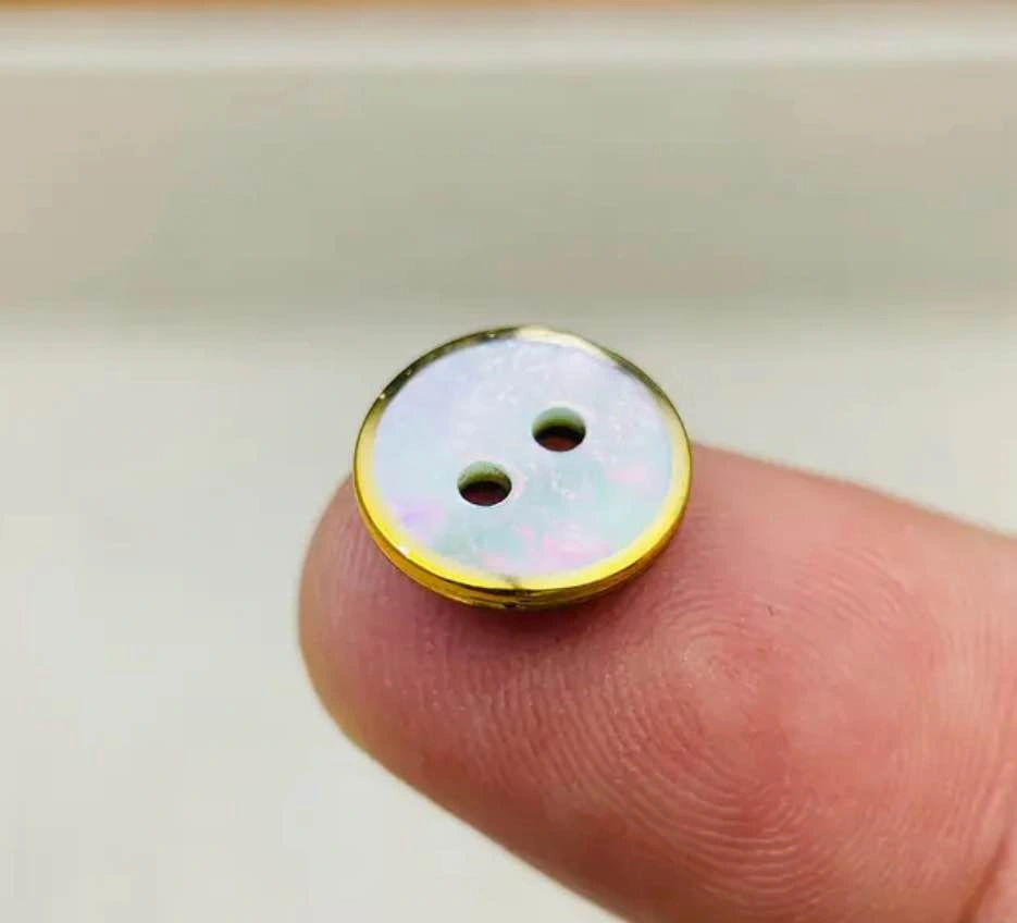 Mother of Pearl Buttons (10 pieces) - photo 3