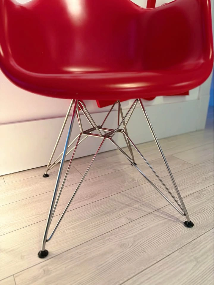 RED EAMES STYLE PLASTIC MOLDED ARMCHAIR! - photo 4