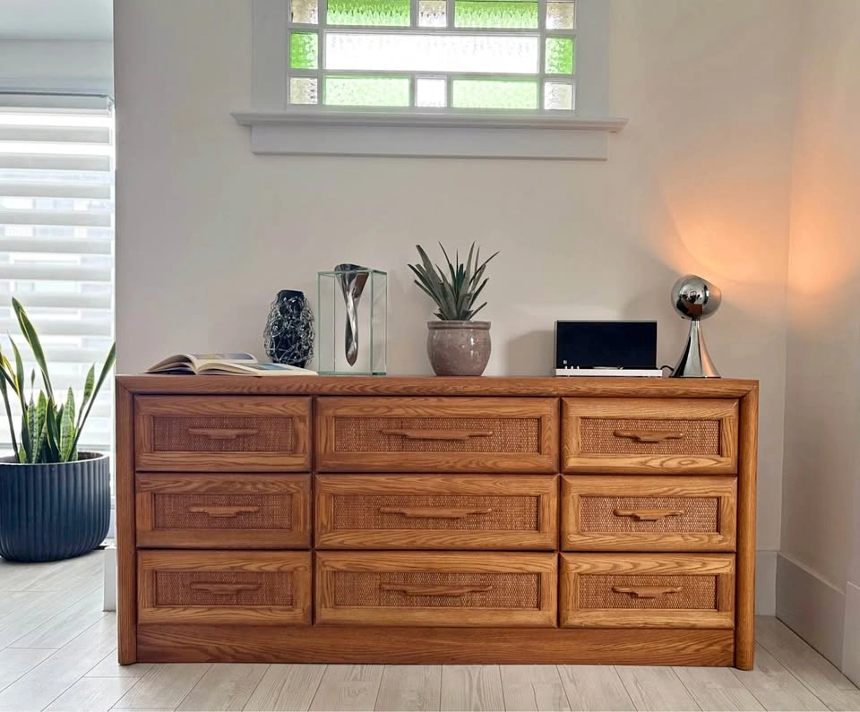 MCM SOLID OAK WOOD VINTAGE 9 DRAWER DRESSER WITH RATTAN FRONTS!