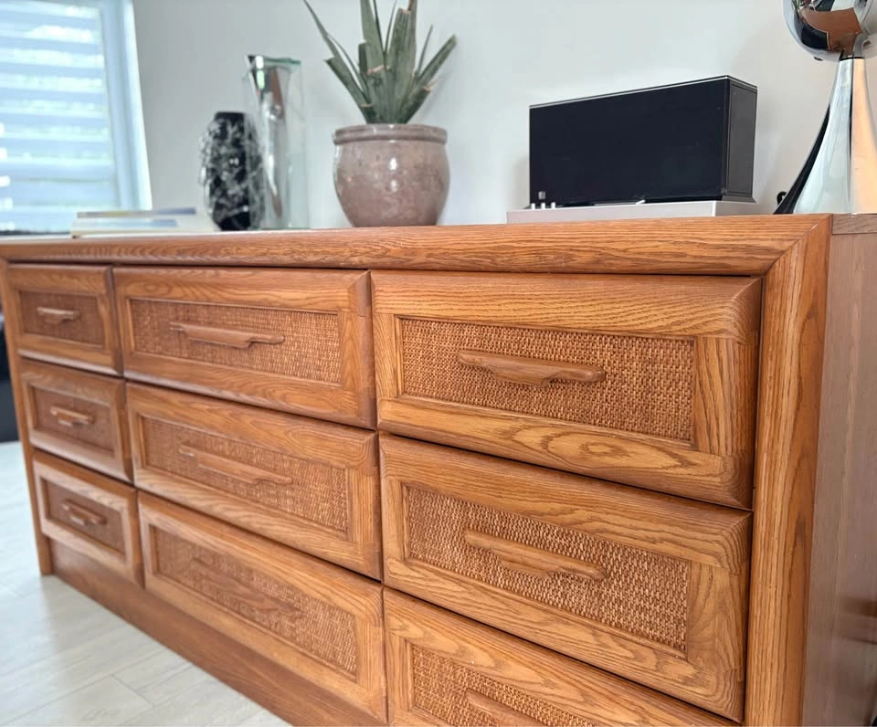 MCM SOLID OAK WOOD VINTAGE 9 DRAWER DRESSER WITH RATTAN FRONTS! - photo 5