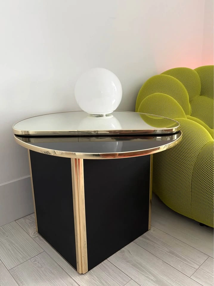 VINTAGE POST MODERN BLACK BRASS MIRRORED PEDESTAL END TABLE SET - photo 4