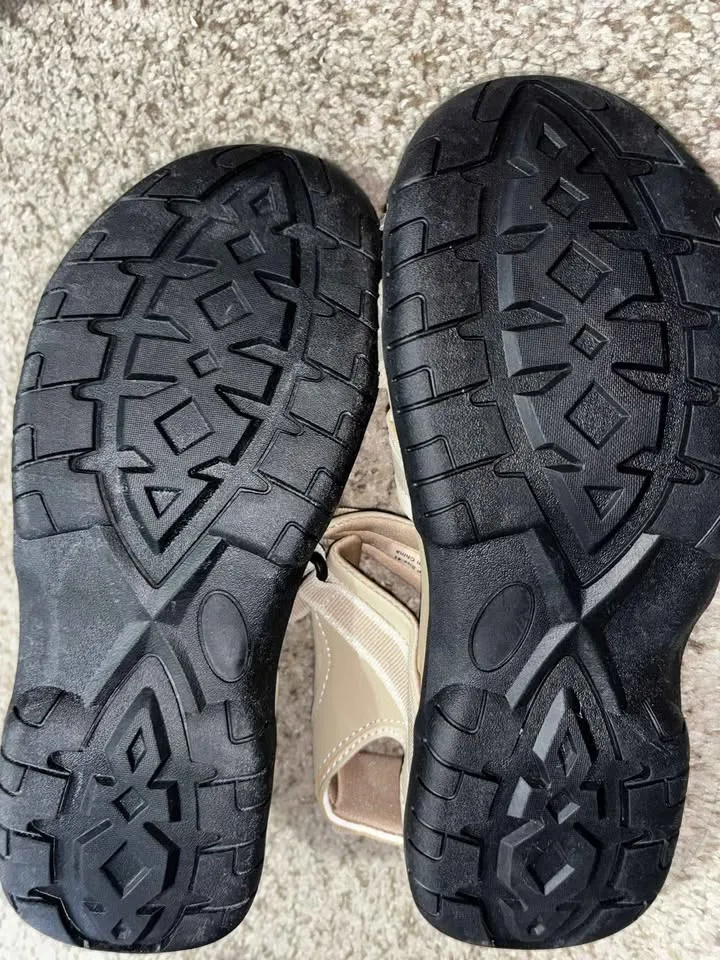 Size 41 (US 9–9.5) – Ziitop Beige Outdoor Sandals image indicator(2)