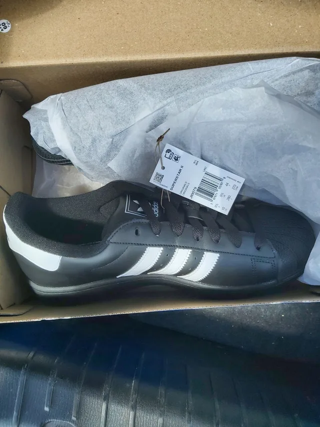 Adidas shell toe superstar