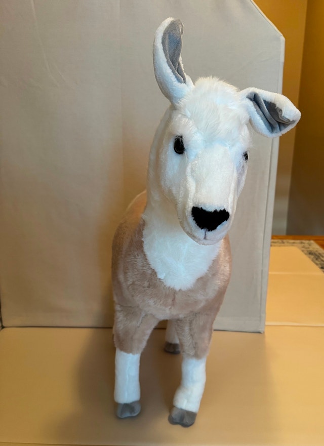 Melissa & Doug Lifelike Plush Llama - photo 2