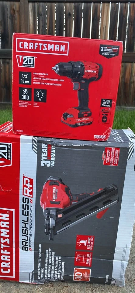 Brand New Craftsman V20 Framing Nailer & Drill/Driver Kit - photo 5