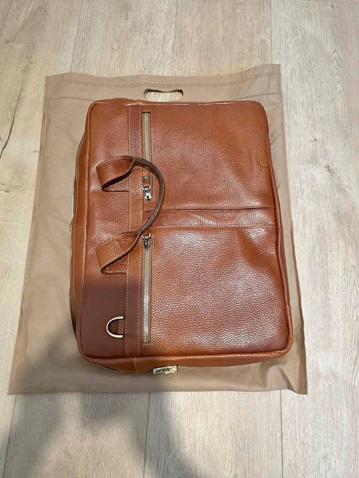 Takcharm Leather Briefcase