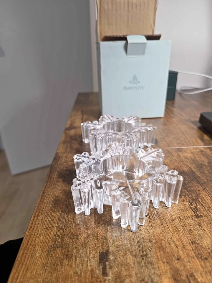 PartyLite Snowflake Tealight Pair P9462