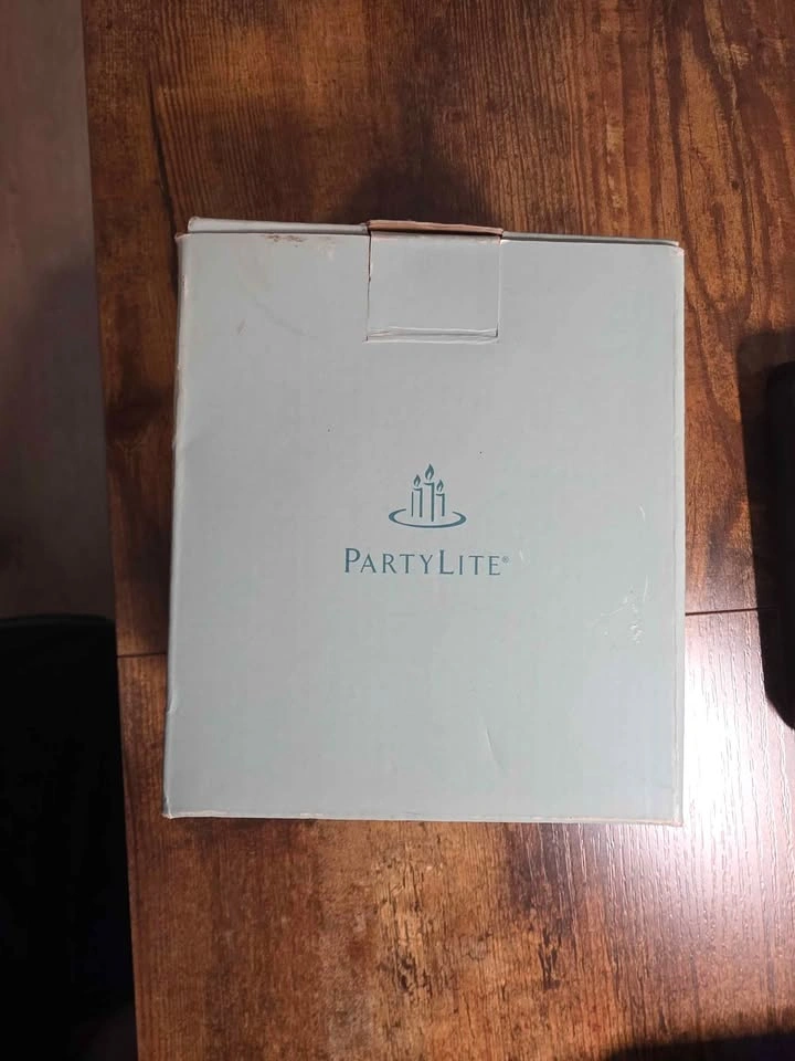 PartyLite Snowflake Tealight Pair P9462 - photo 2