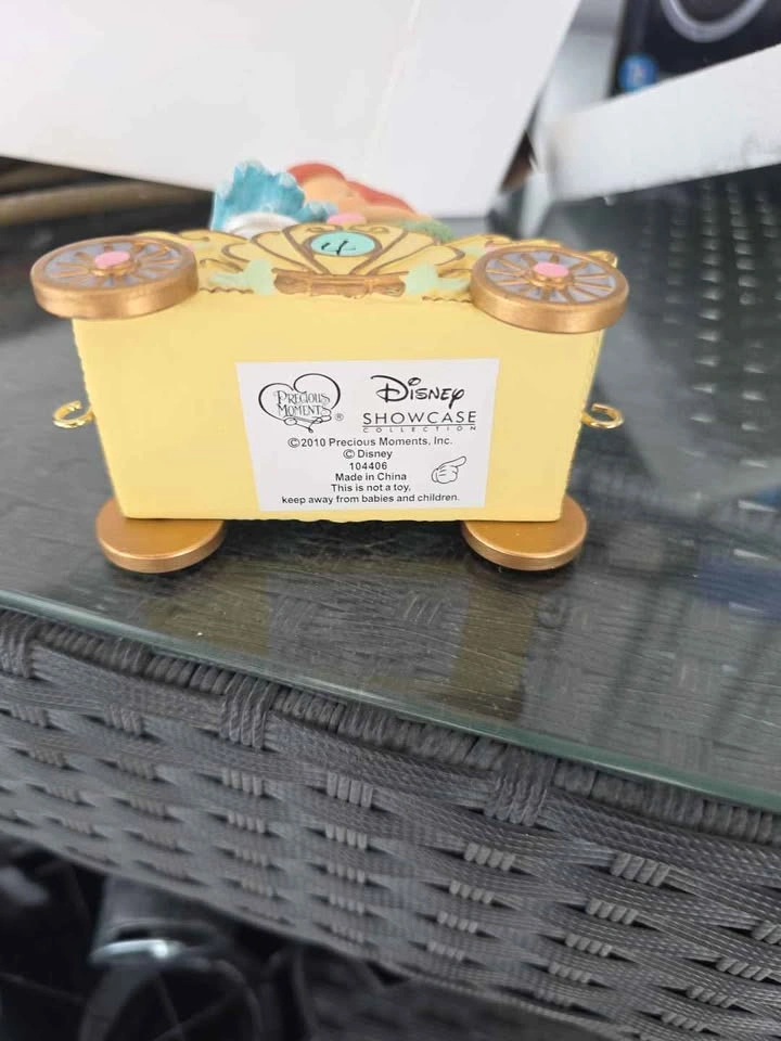 Precious Moments Disney Showcase Ariel Birthday Parade Car #4 - photo 2