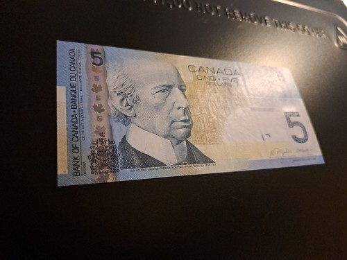 2006 Bank of Canada $5 Three Digit Radar Note - photo 5