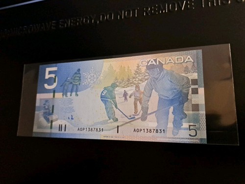 2006 Bank Of Canada $5 Four Digit Radar Note AOP 1387831 - photo 4