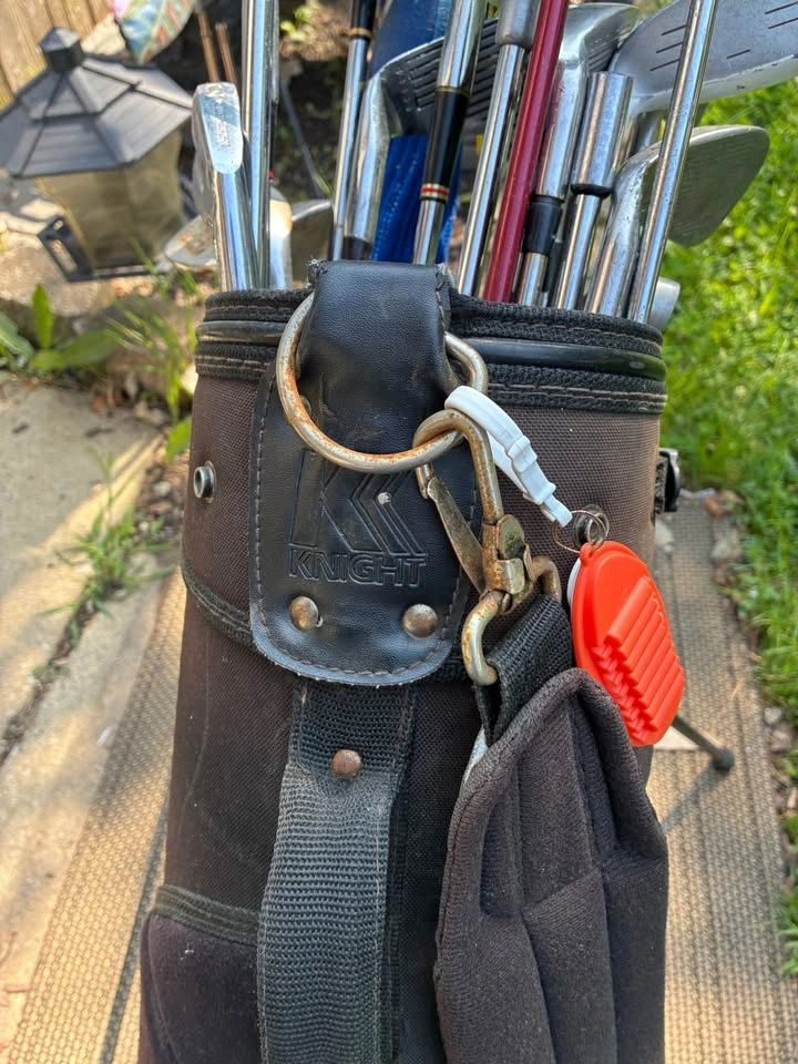 Vintage knight Standing Golf bag with various clubs - photo 2