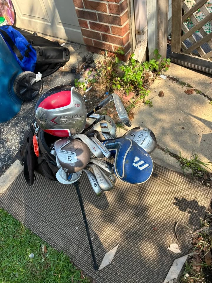 Vintage knight Standing Golf bag with various clubs - photo 5