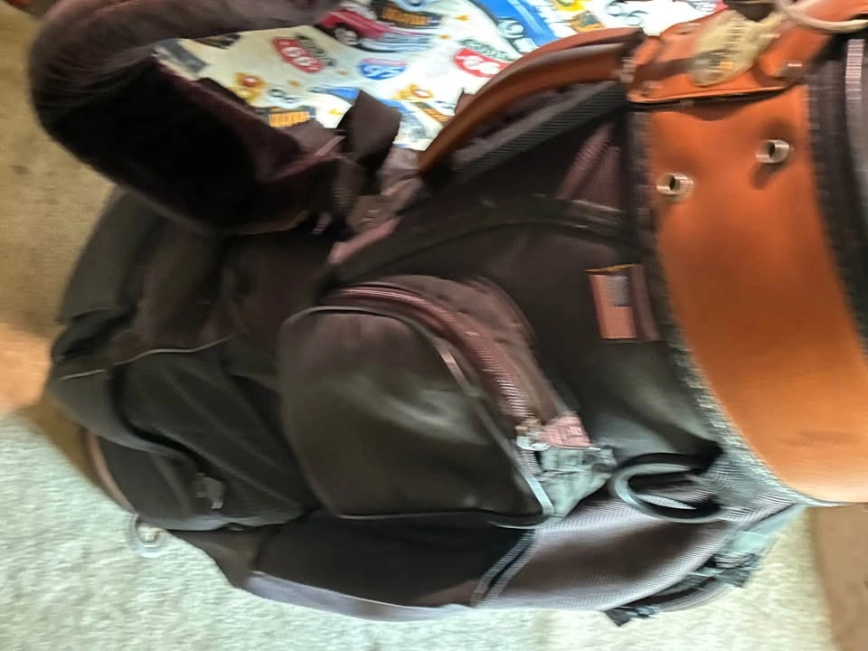 Bennington golf bag with clubs - photo 3