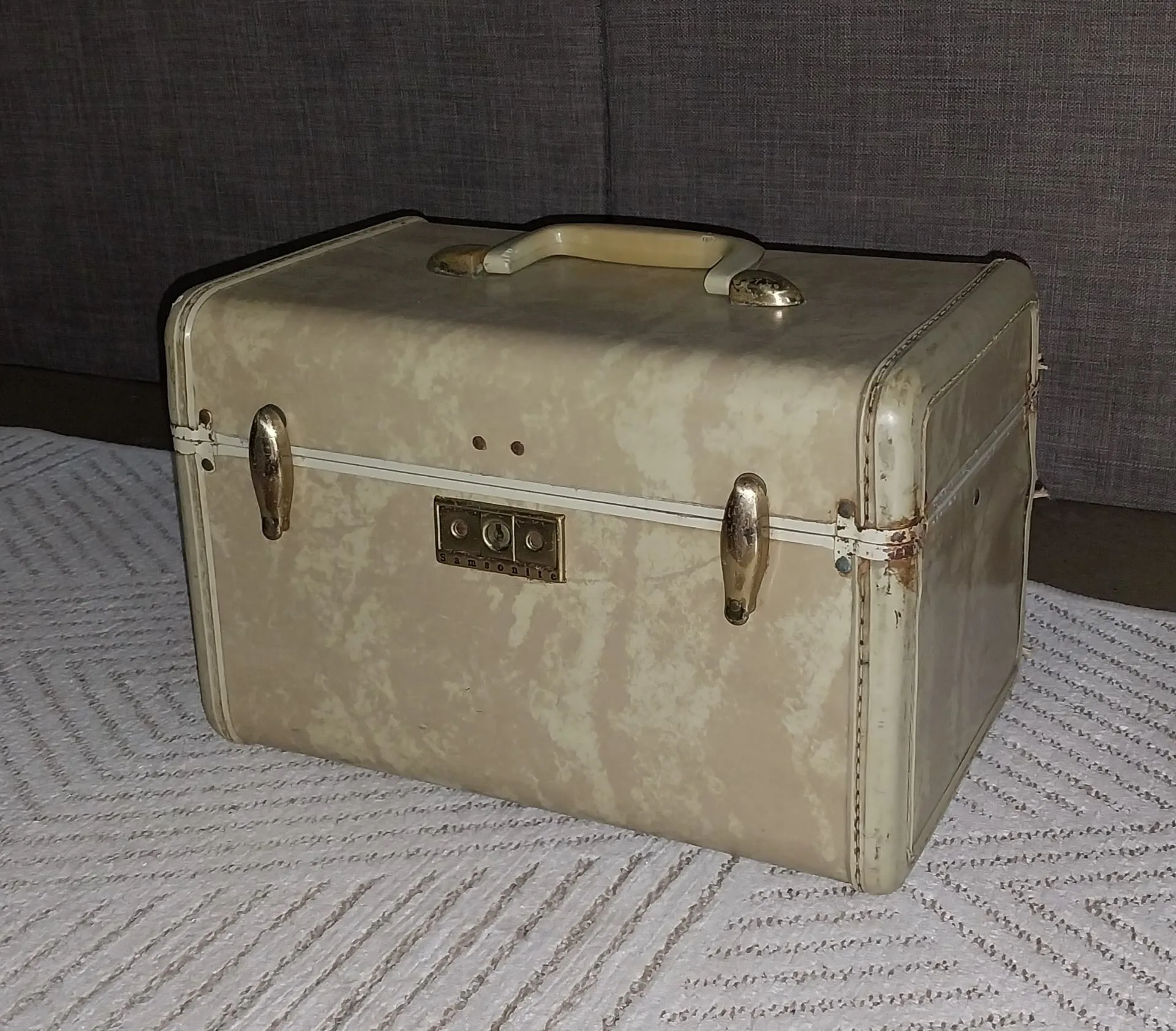 Vintage Samsonite Train Case