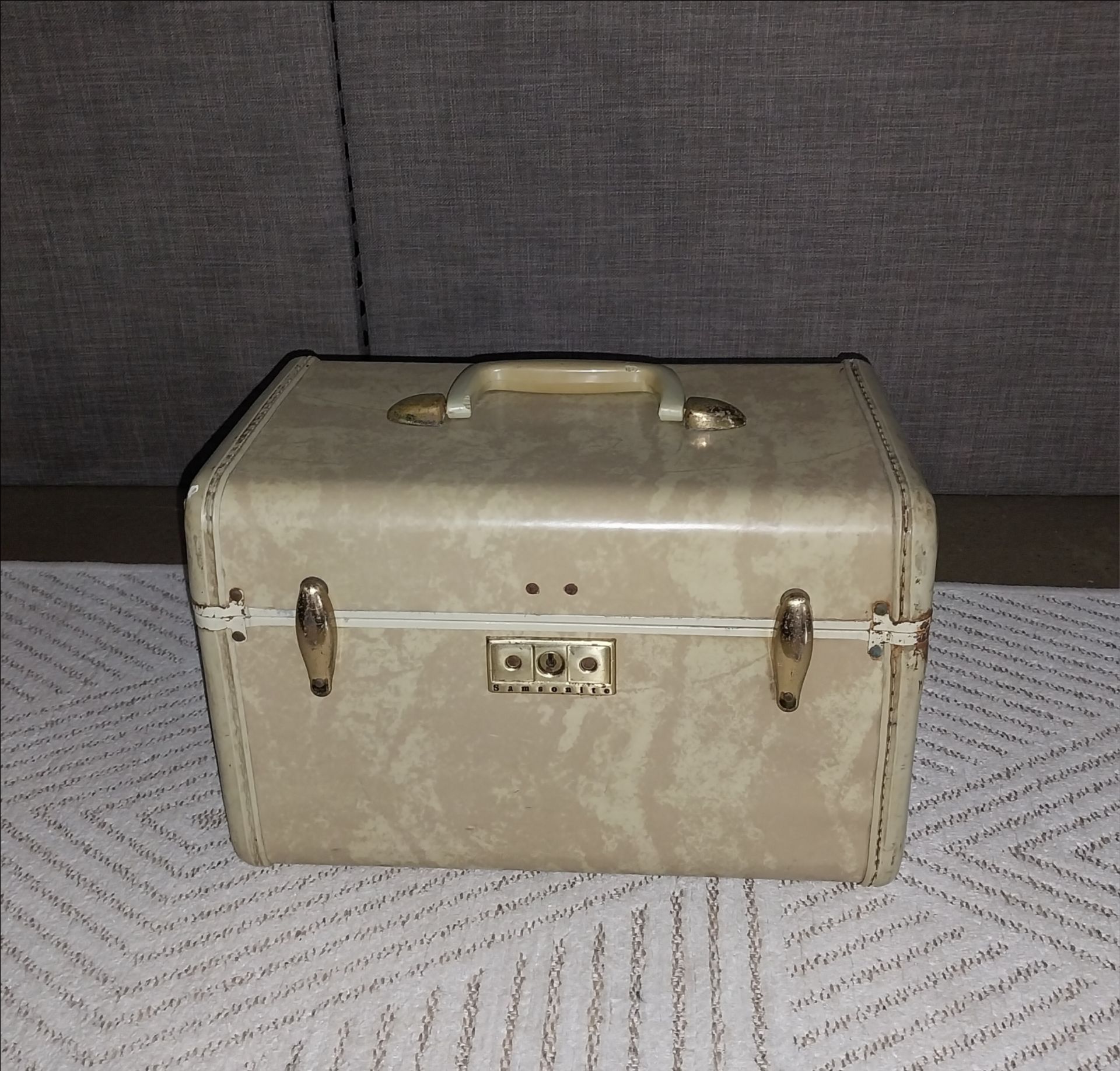Vintage Samsonite Train Case - photo 3