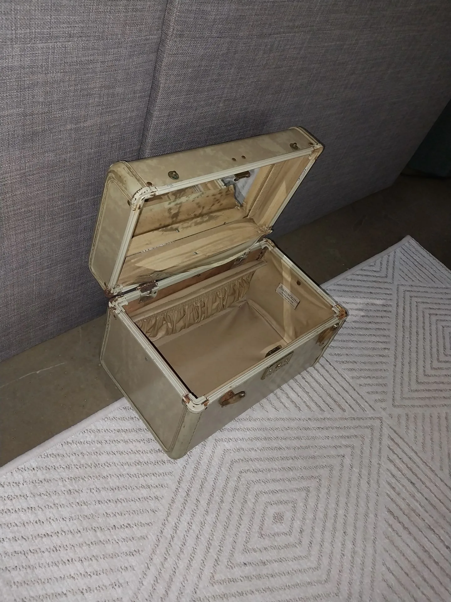 Vintage Samsonite Train Case - photo 4