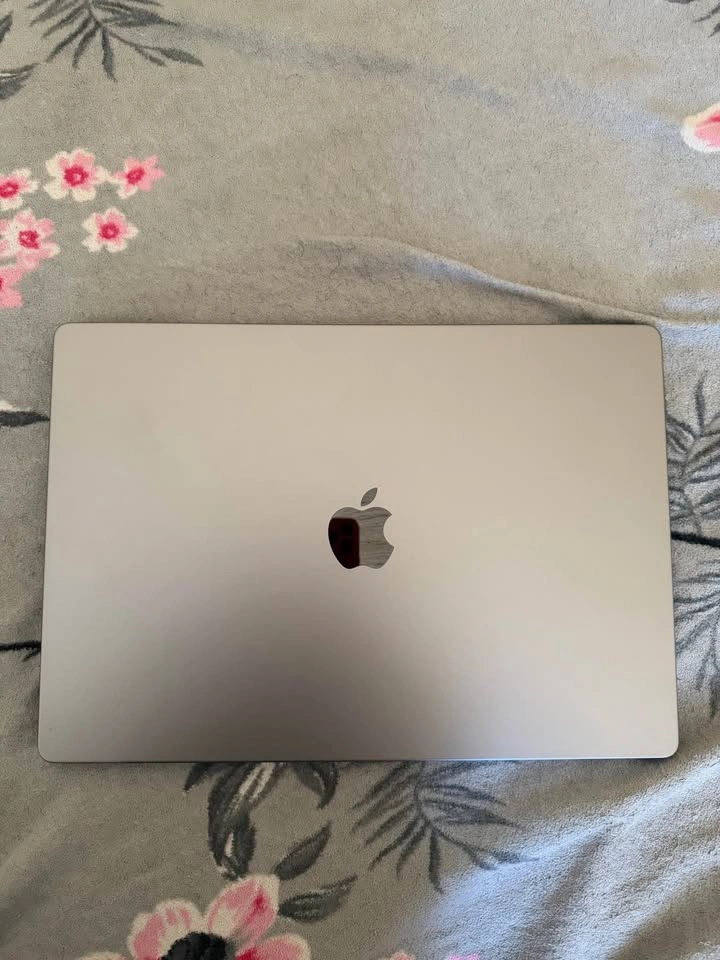 Apple MacBook Pro 16" M2 Pro (2023) - 16GB RAM / 512GB SSD - photo 3
