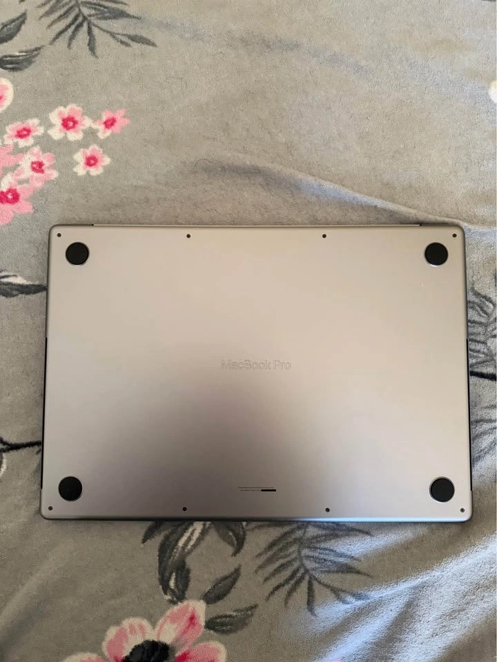 Apple MacBook Pro 16" M2 Pro (2023) - 16GB RAM / 512GB SSD - photo 4