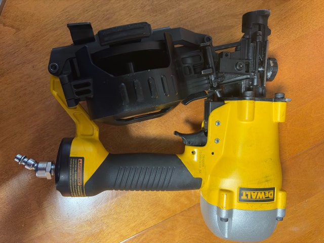 DEWALT 15-Degree Pneumatic Coil Roofing Nailer - photo 5