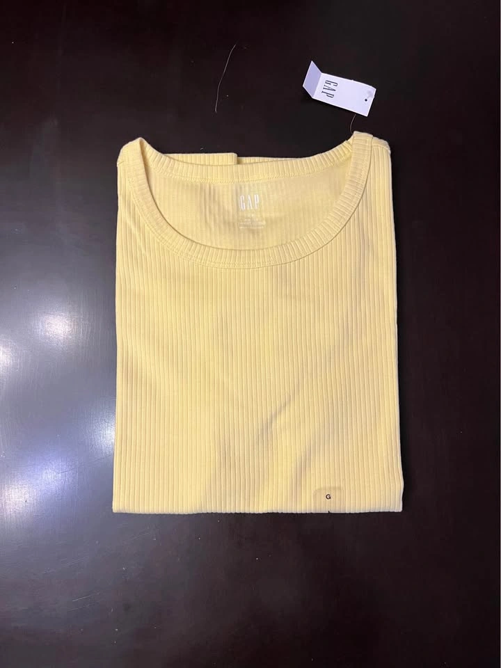 Gap Women’s T-Shirt size L / Brand New with tag - photo 2