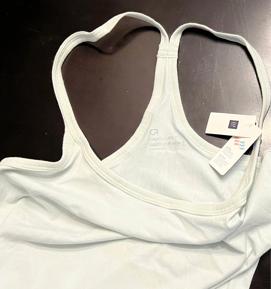 GapFit Women’s Tank Top in Light Blue Shade / size M / new with - photo 3