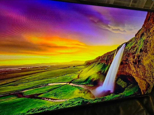 Onn 40 inch, 2026, Smart Roku TV in like new condition with box - photo 5
