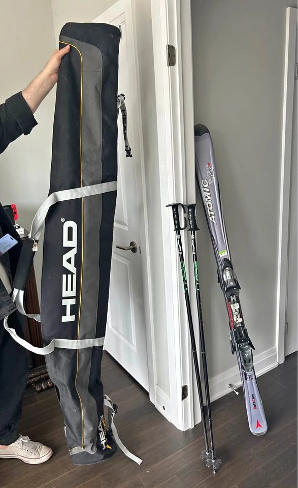 90s vintage Atomic C-7 skis for sale together
