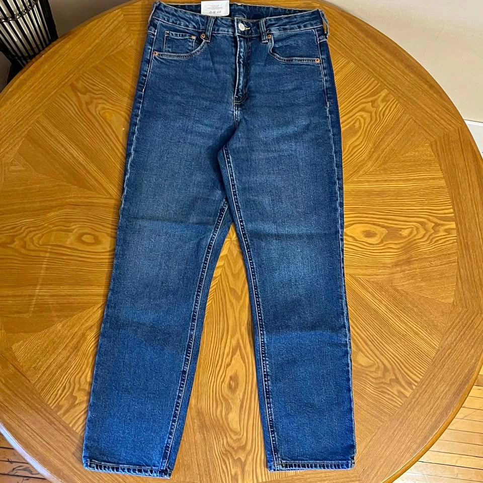 H&M Women’s Blue Jean Size 8 / Brand new