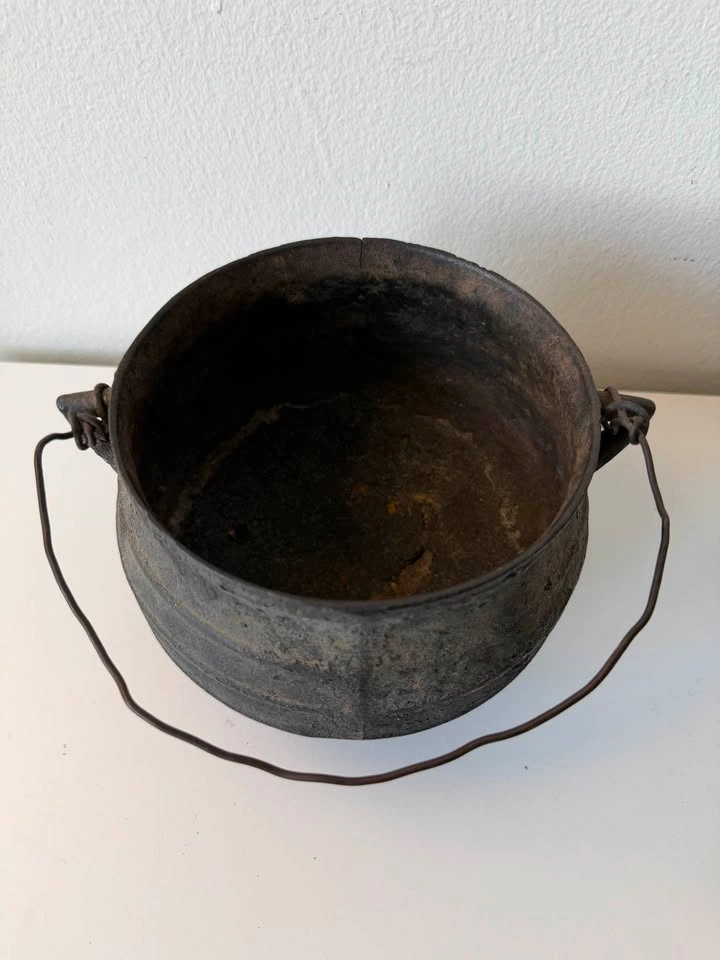 Antique 19th Century Cast Iron Kettle Cauldron - photo 2