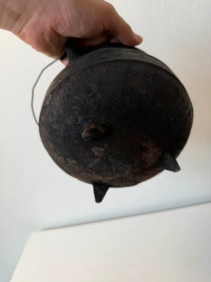 Antique 19th Century Cast Iron Kettle Cauldron - photo 4